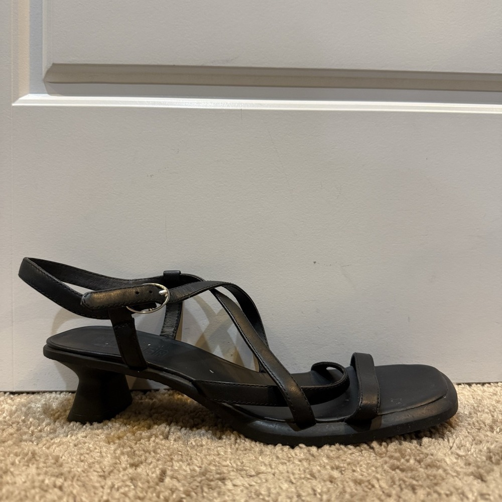 Camper Dina Sandals Womens 8.5 Black Leather Strappy Slingback Spool Heel 39